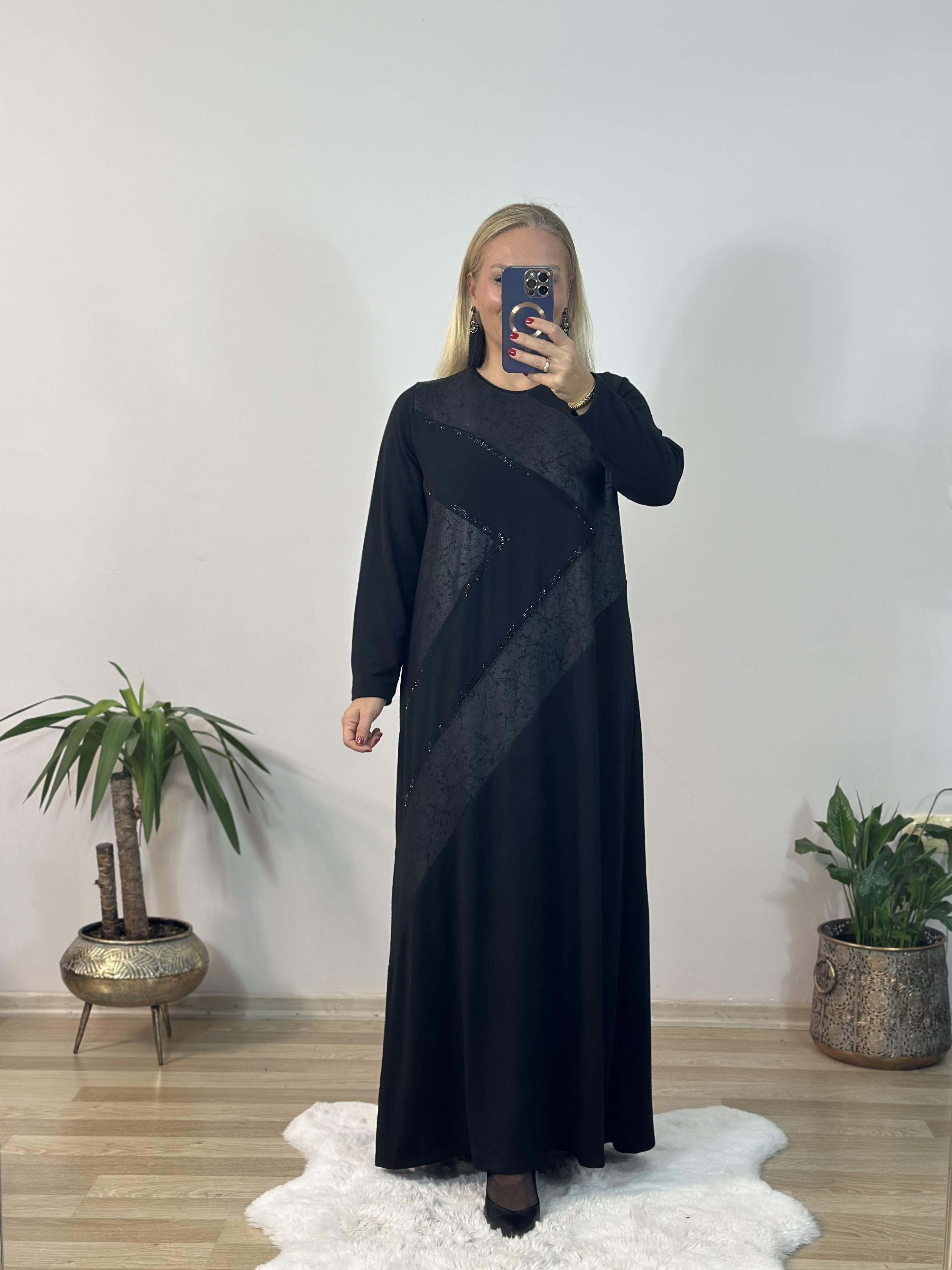 381 Maksi Boy Siyah Elbise