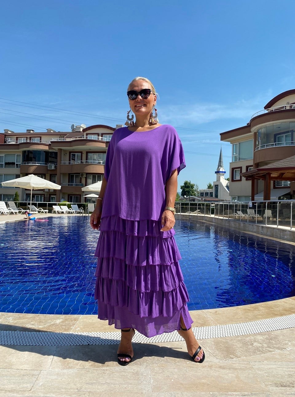 410626 ETEĞİ KAT KAT MOR ELBİSE 