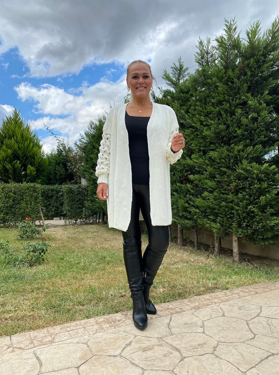 410711 KOLU KAFES ÖRGÜ DETAYLI SALAŞ HIRKA BEYAZ