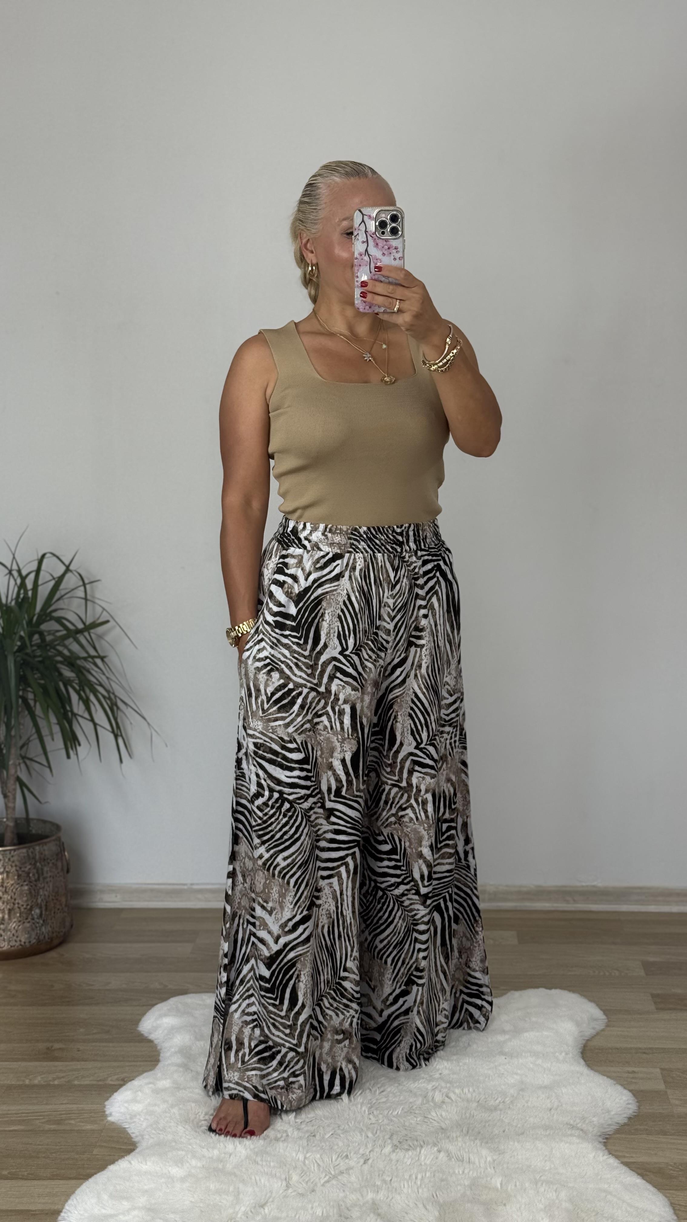 542 Yüksel Bel Pamuklu Pantalon