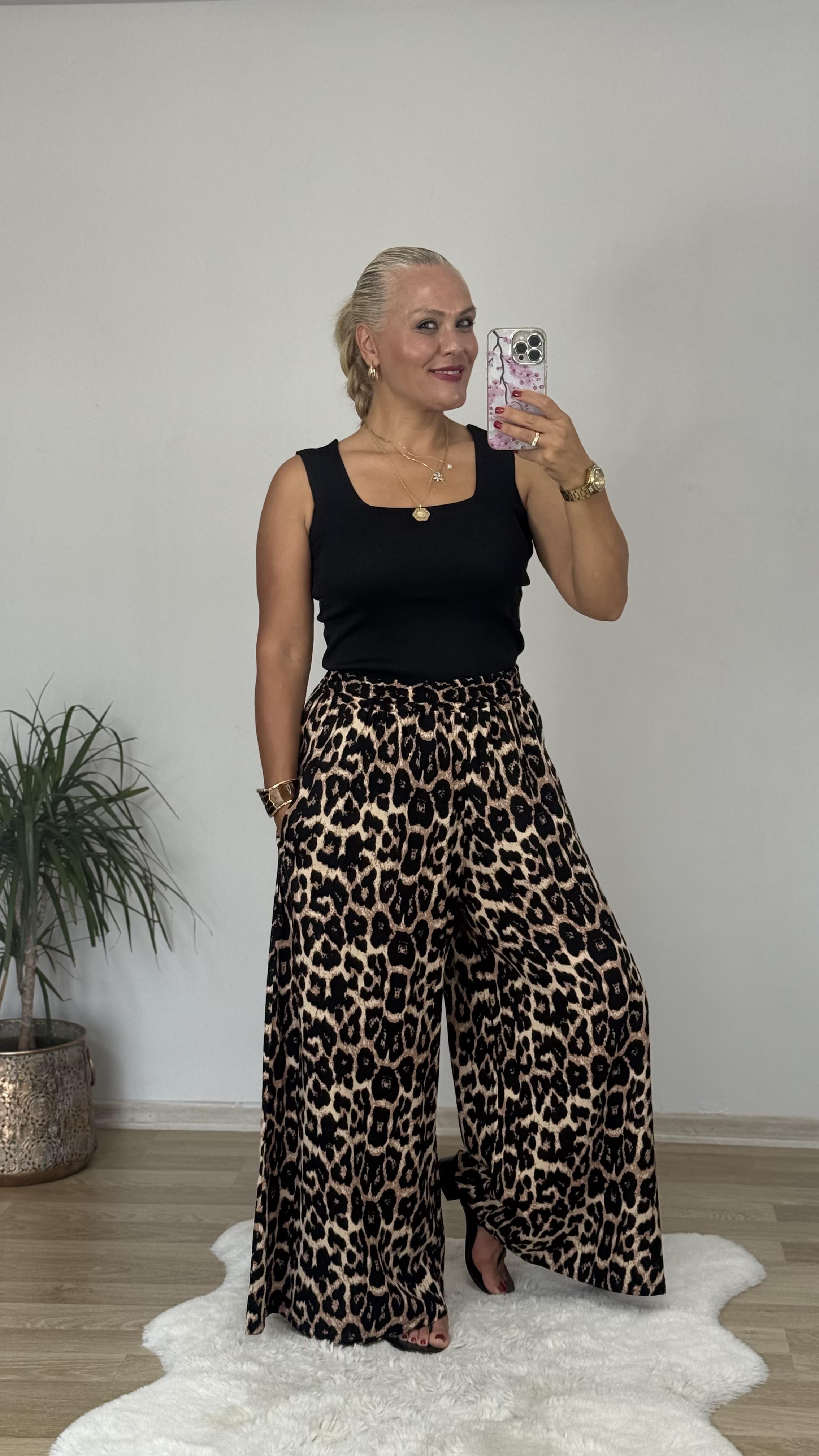 544 Yüksel Bel Pamuklu Pantalon