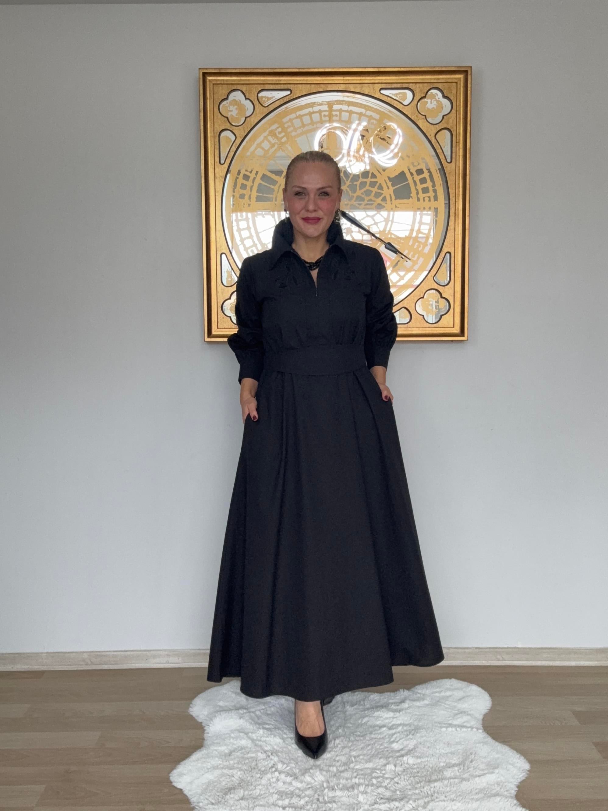 633 Fermuar Nakış Boncuk Detaylı Elbise