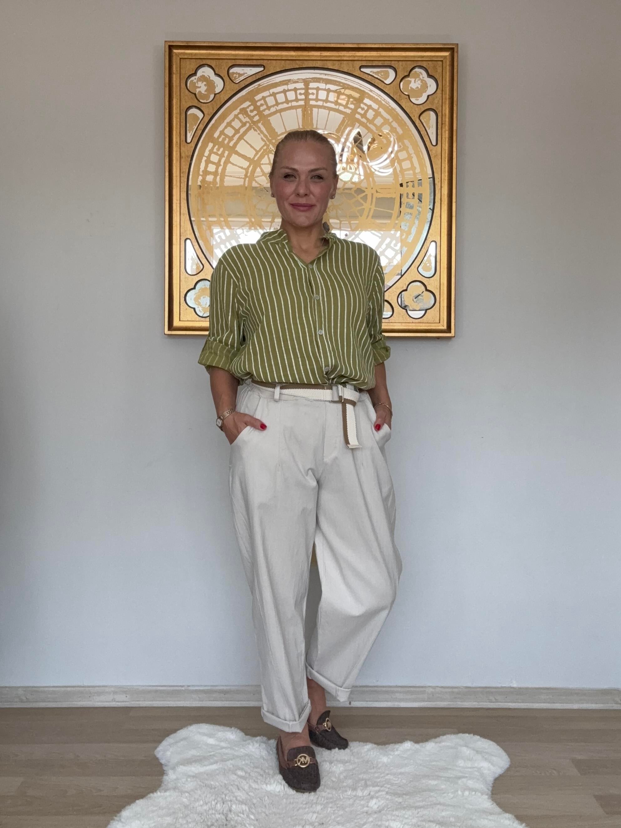 746 Boyuna Çizgili Gömlek