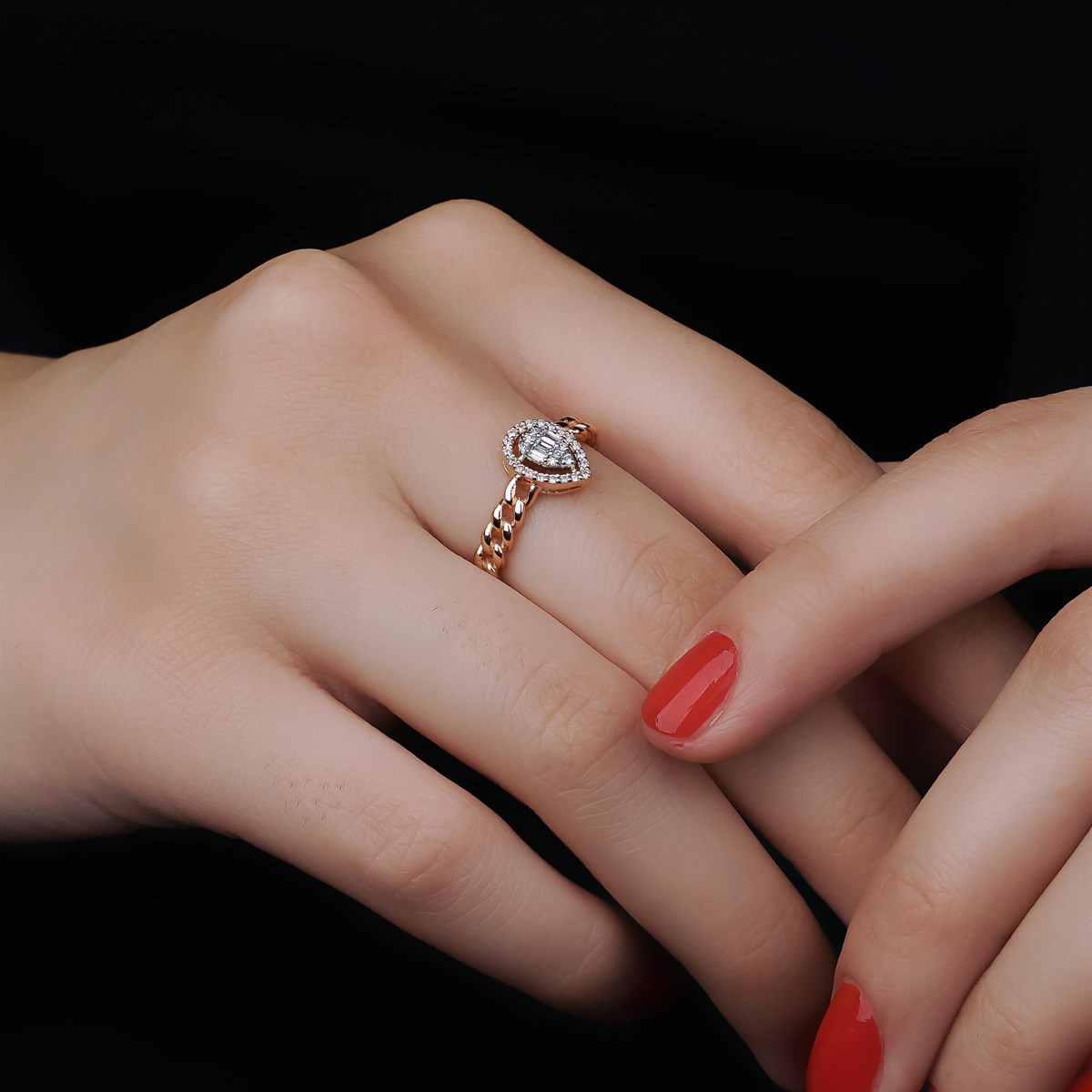 0,18 KARAT MİNİMAL YÜZÜK