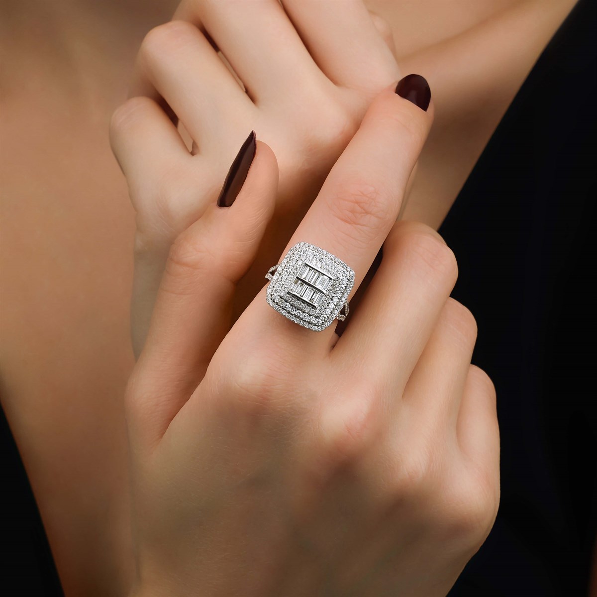 1,38 KARAT BAGET YÜZÜK