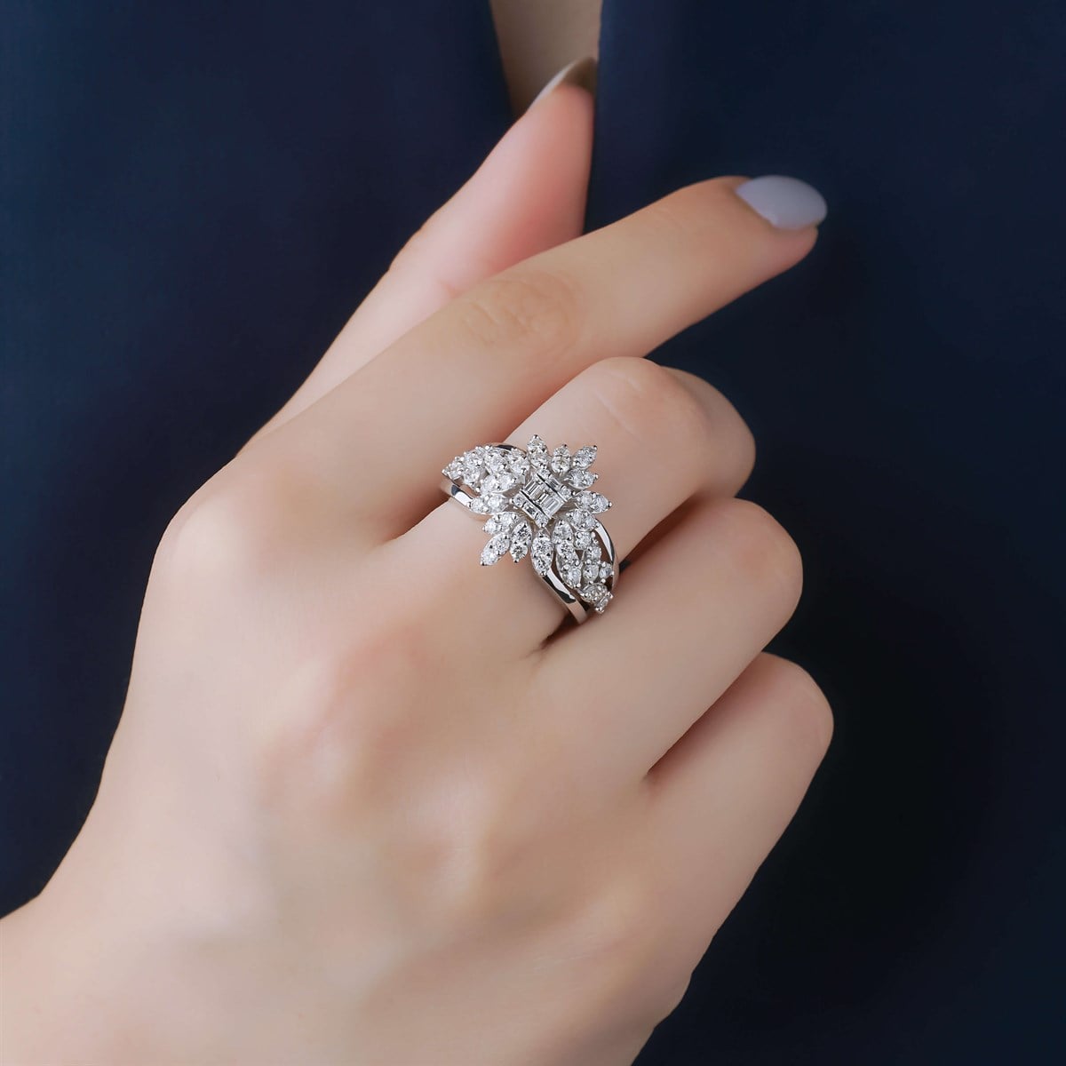 1,61 KARAT BAGET YÜZÜK