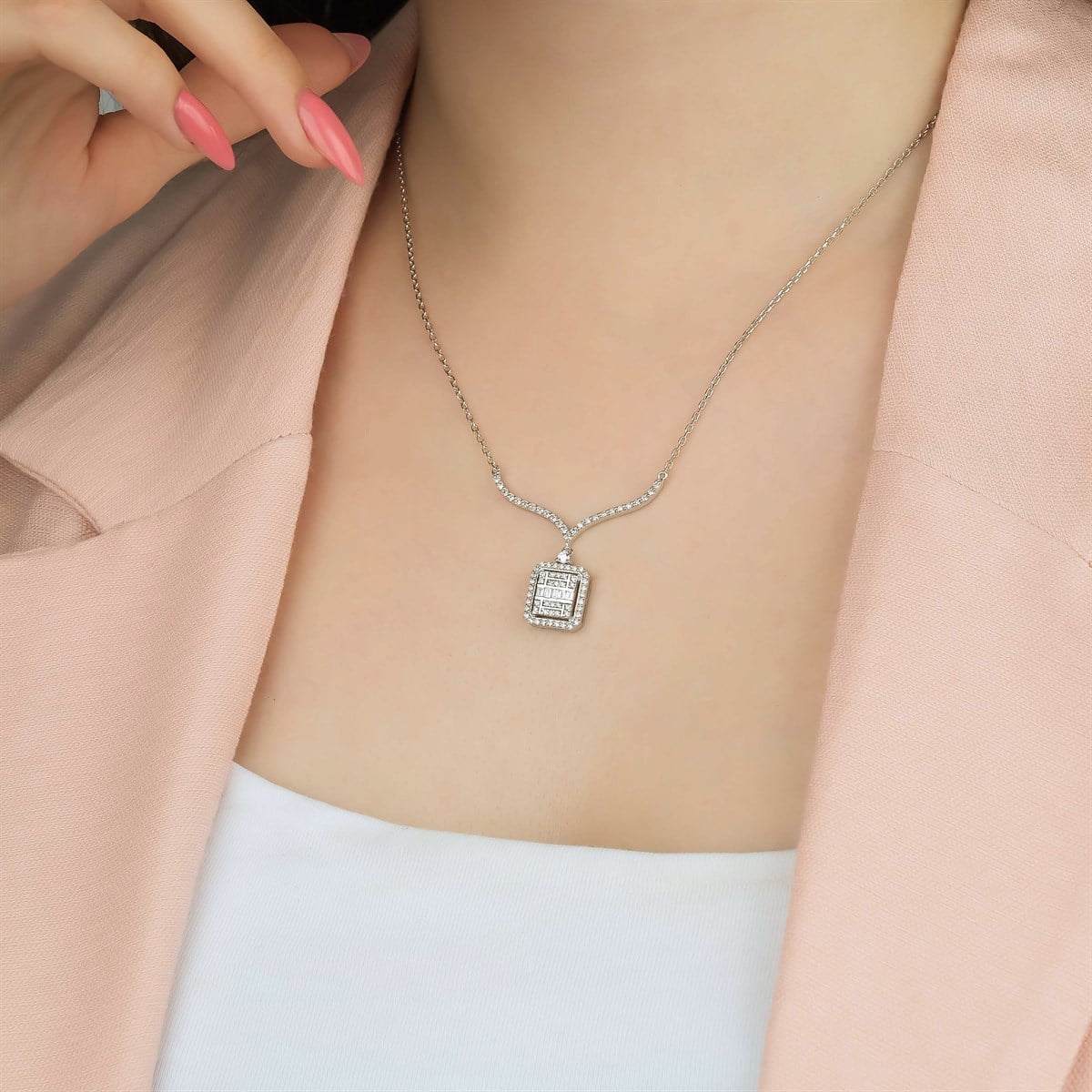 Pırlanta Baget KolyeYaza Merhaba KolyeBAGET KOLYE