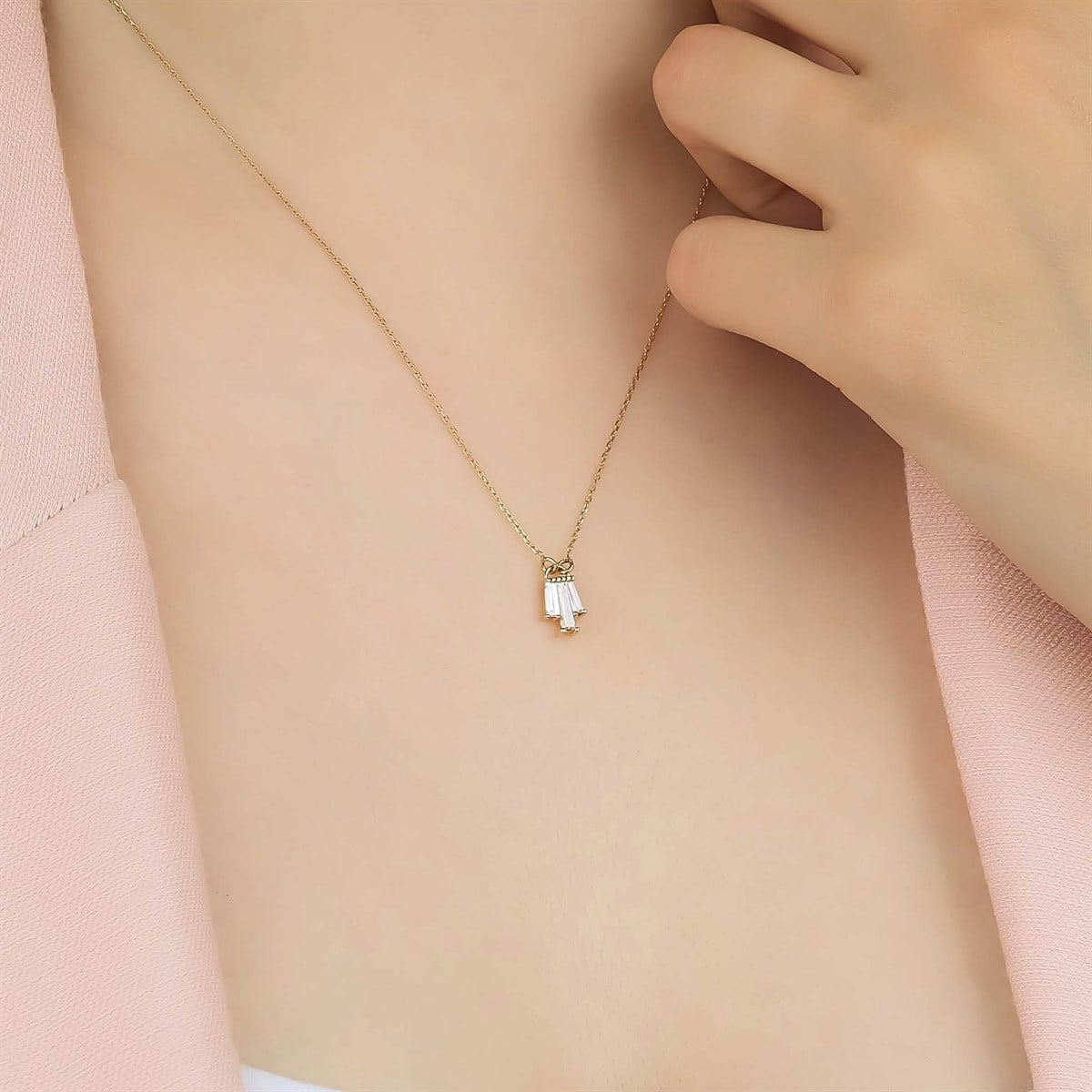 Pırlanta Baget KolyeYaza Merhaba KolyeBAGET KOLYE