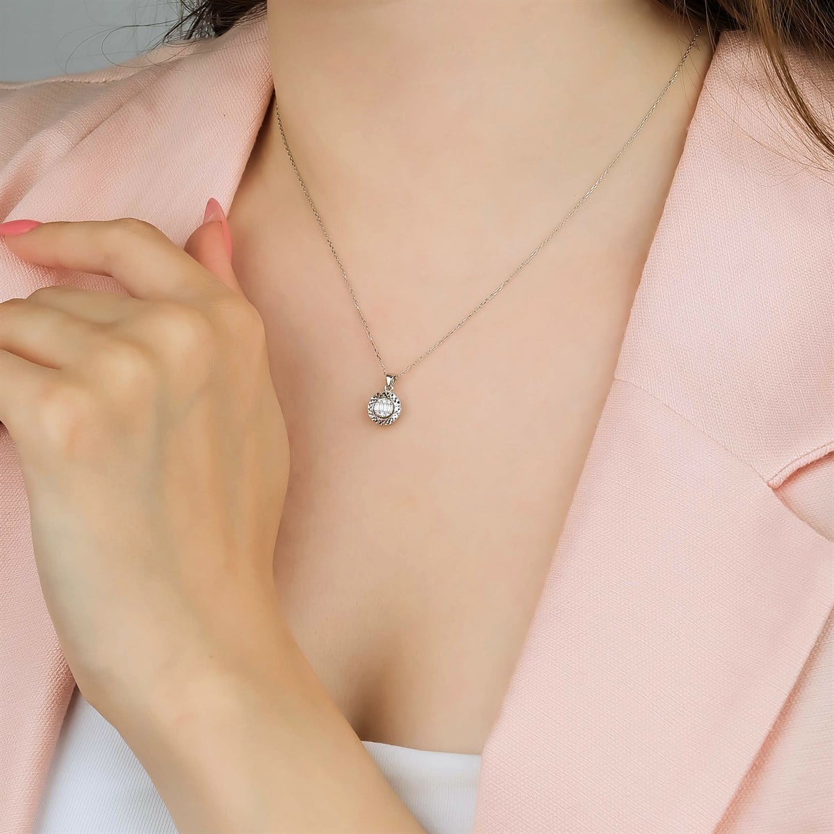 Pırlanta Baget KolyeYaza Merhaba KolyeBAGET  KOLYE