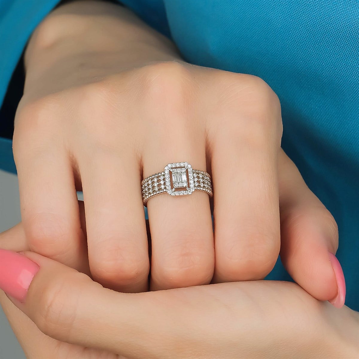 Pırlanta Baget YüzükYaza Merhaba YüzükBAGET YÜZÜK