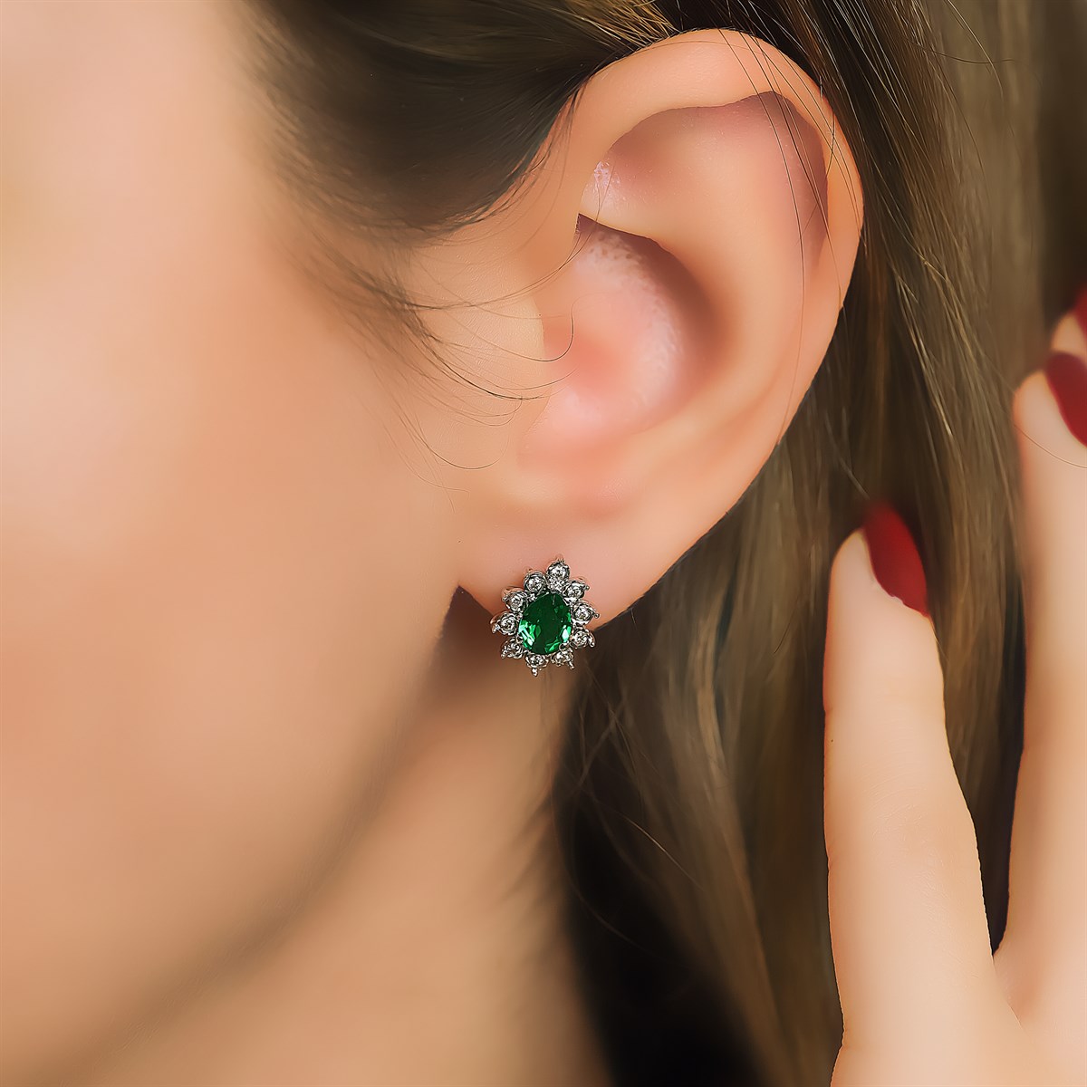 Pırlanta KüpeYeni Yıl Kolleksiyonu KüpeEMERALD DAMLA KÜPE