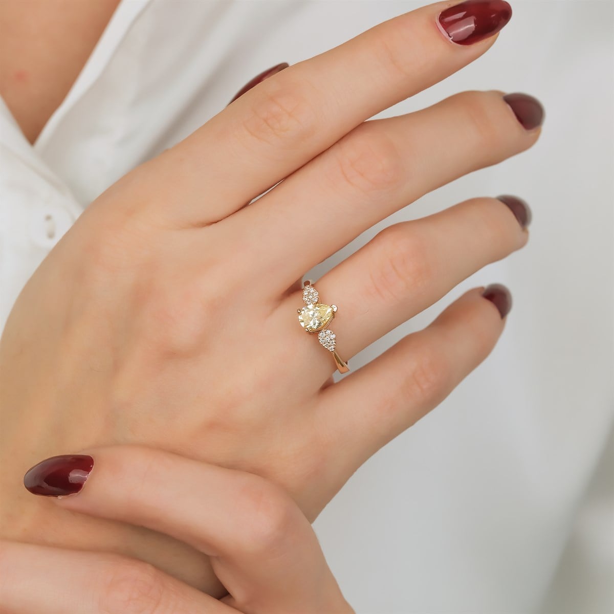 Pırlanta YüzükLove KoleksiyonuFANCY YÜZÜK