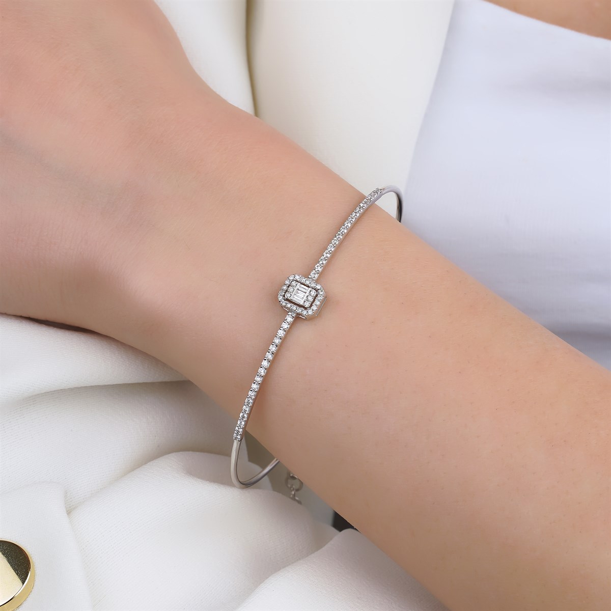 VALENTİNES 0,53 CT BAGET BİLEKLİK