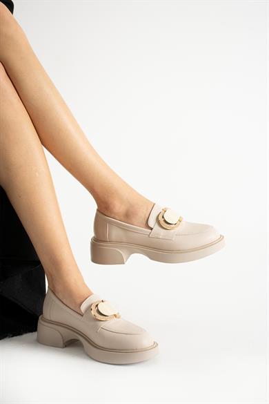 Kadın Bej Cilt İnce Taş Detaylı Loafer