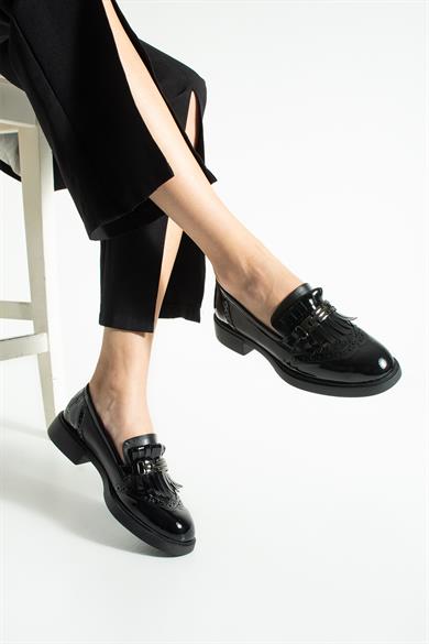 Kadın Püsküllü Günlük Loafer Corvia - Siyah