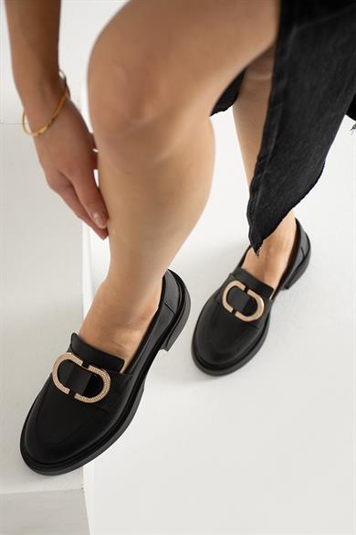 Kadın Siyah Cilt İnce Taş Detaylı Loafer
