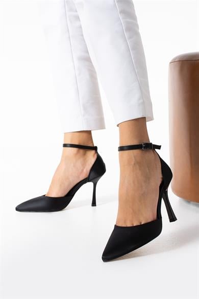 Kadın Siyah Sivri Burunlu Stiletto
