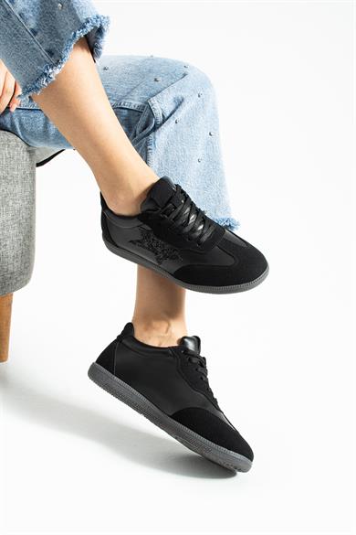 Kadın Sneaker Bağcıklı Yarım Yıldız Detaylı Spor Ayakkabı Nuvon - Siyah