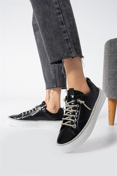 Kadın Siyah Yılan Desenli Günlük Sneaker