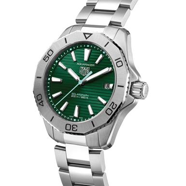 TAG Heuer Aquaracer TAG Heuer Aquaracer
Professional 200 Solargraph