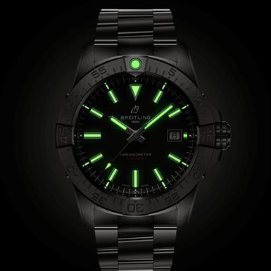 Breitling AVENGER AVENGER AUTOMATIC 42