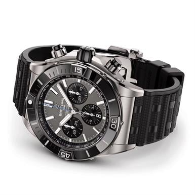 Breitling SUPER CHRONOMAT B01 44
