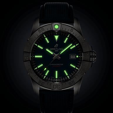 Breitling AVENGER AVENGER AUTOMATIC 42