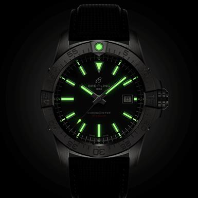 Breitling AVENGER AVENGER AUTOMATIC 42
