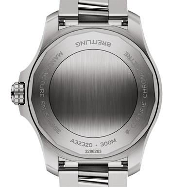 Breitling AVENGER AUTOMATIC GMT 44