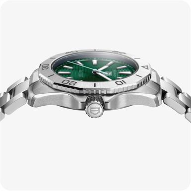 TAG Heuer Aquaracer TAG Heuer Aquaracer
Professional 200 Solargraph