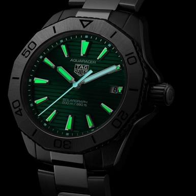 TAG Heuer Aquaracer TAG Heuer Aquaracer
Professional 200 Solargraph