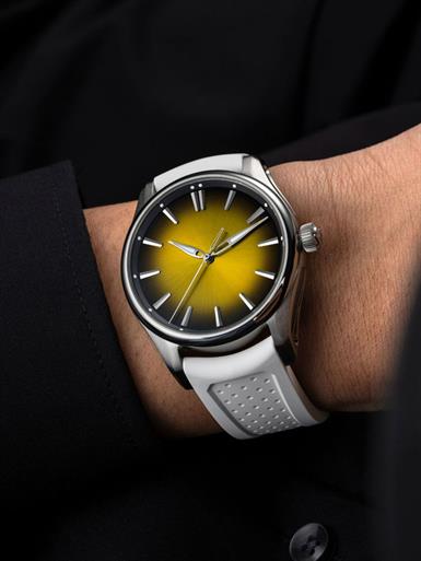 H. Moser & Cie Pioneer Pioneer Centre Seconds Sunny-Side Up