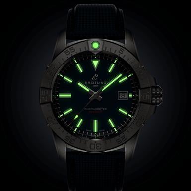 Breitling AVENGER AVENGER AUTOMATIC 42