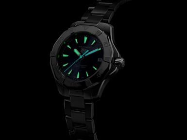 TAG Heuer Aquaracer PROFESSIONAL 200 SOLARGRAPH