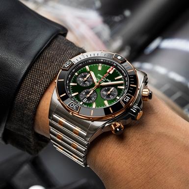 Breitling Chronomat SUPER CHRONOMAT B01 44