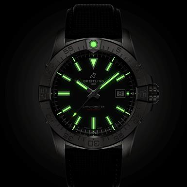 Breitling AVENGER AVENGER AUTOMATIC 42