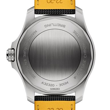 Breitling AVENGER AVENGER AUTOMATIC GMT 44