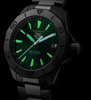 TAG Heuer Aquaracer Professional 200 Solargraph