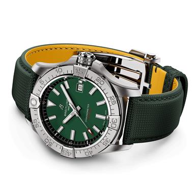 Breitling AVENGER AVENGER AUTOMATIC 42