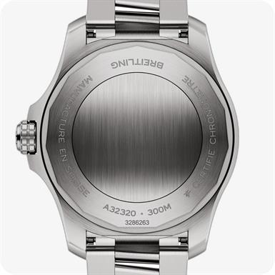 Breitling AVENGER AVENGER AUTOMATIC GMT 44