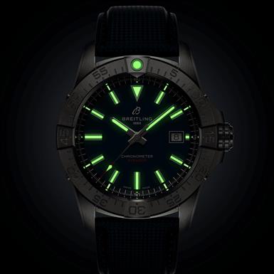 Breitling AVENGER AVENGER AUTOMATIC 42