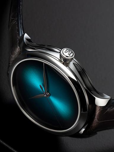 H. Moser & Cie Endeavour Endeavour Centre Seconds Blue Lagoon 