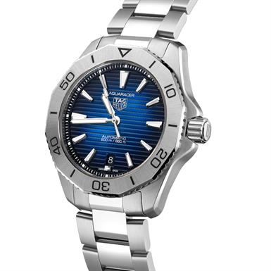 TAG Heuer Aquaracer TAG Heuer Aquaracer Professional 200 Date