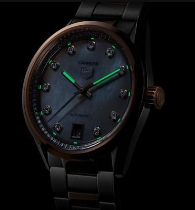 TAG Heuer Carrera  Date