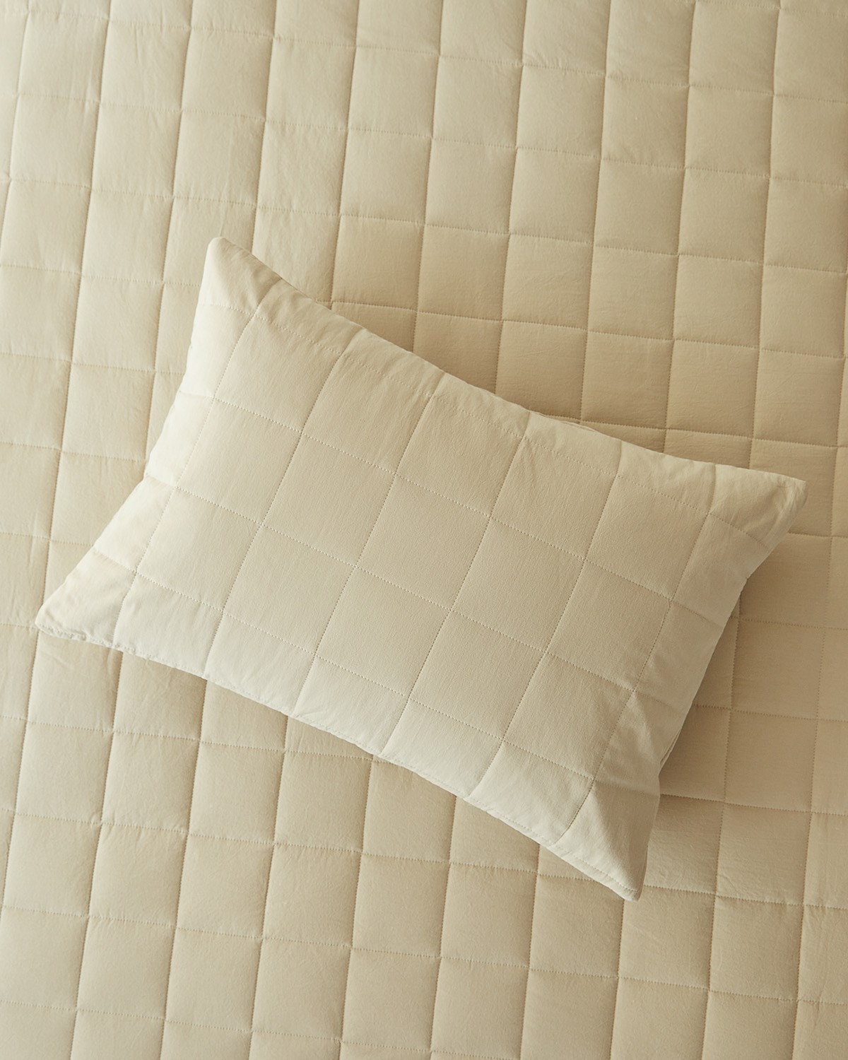 %100 Pamuk Kumaş Kapitoneli Bej Çok Amaçlı Tek Kişilik Yatak Örtüsü Seti 1 Adet 180 x 230 / 1 Adet 50 x 70 cm