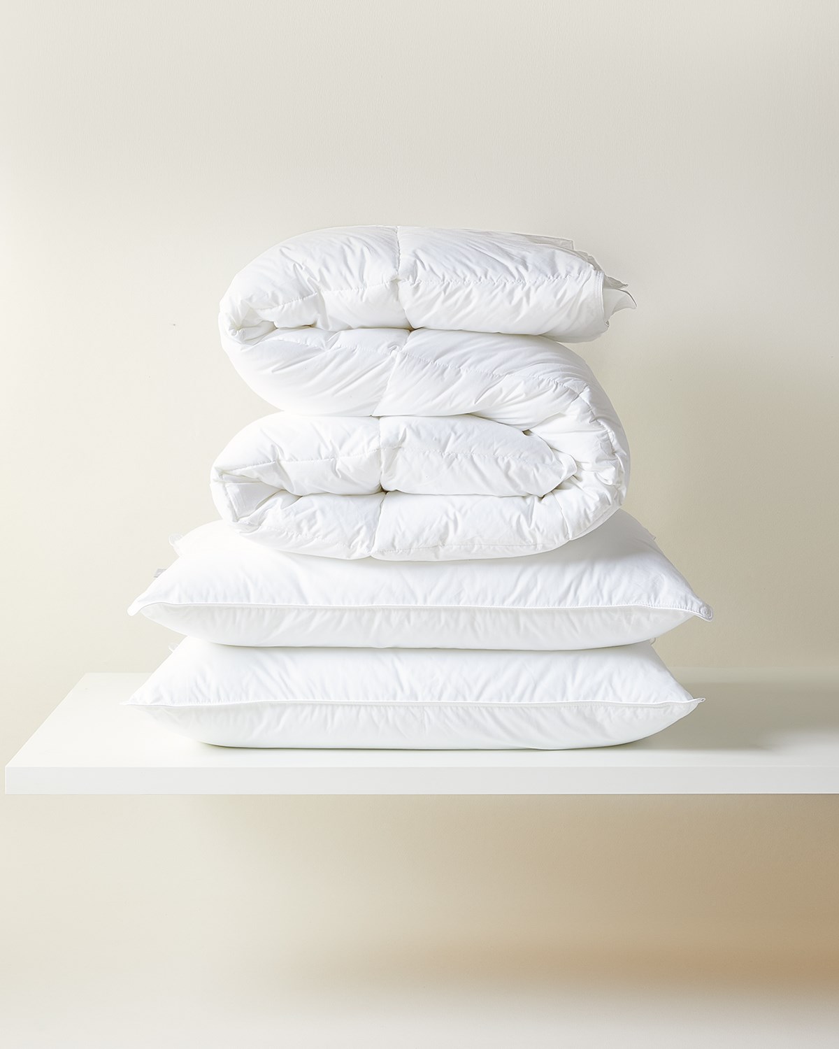 %100 Pamuk Kumaş Kaz Tüyü Konforunda Saten Biyeli Mikrojel Çift Kişilik Yastık Yorgan Seti 1 Adet 195 x 215 / 2 Adet 50 x 70 cm