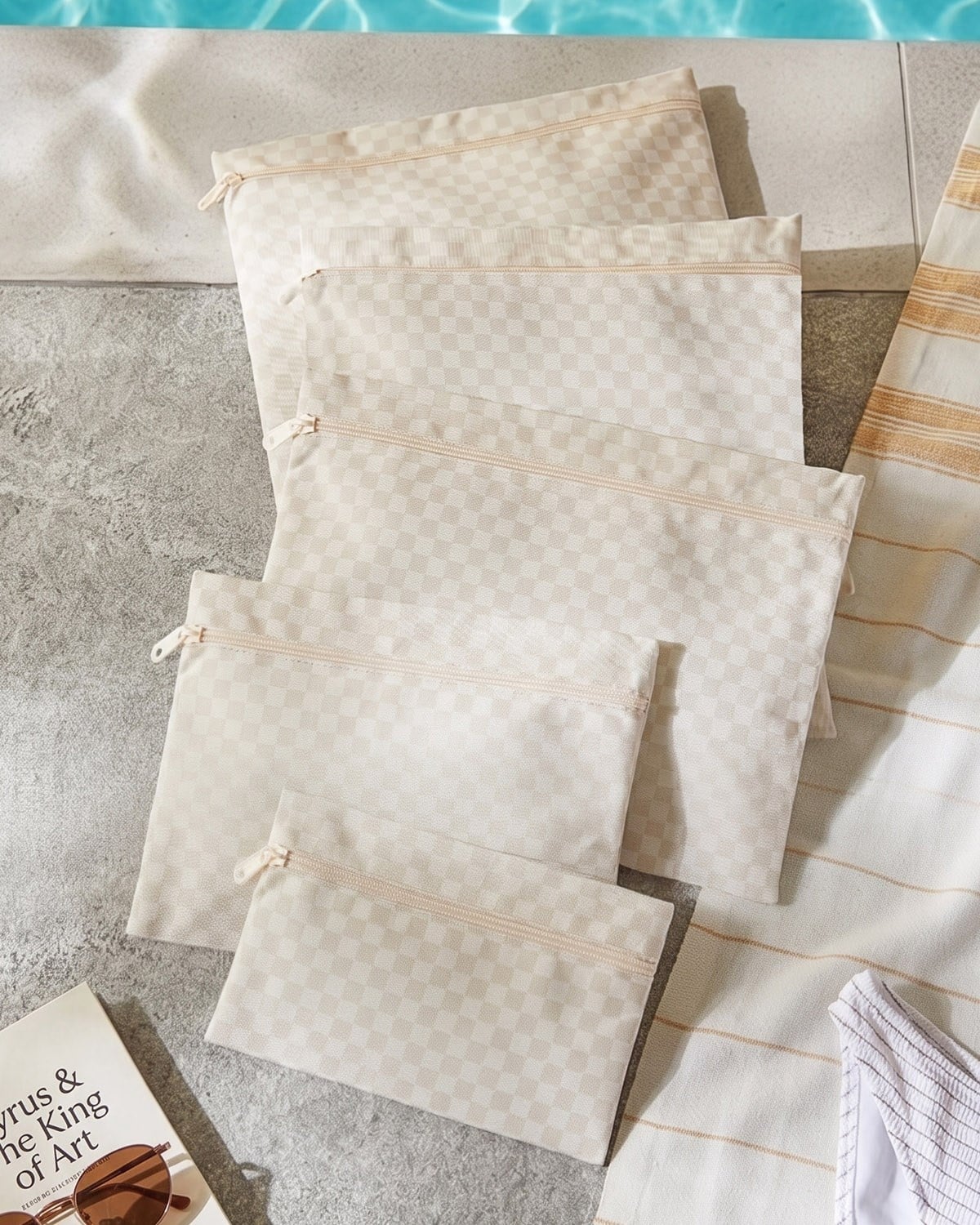 5li Su Geçirmez Pvc Astarlı Bej Dama Desen Islak Kuru Çanta Seti 20 x 13 / 24 x 20 / 30 x 24 / 28 x 30 / 30 x 36 cm