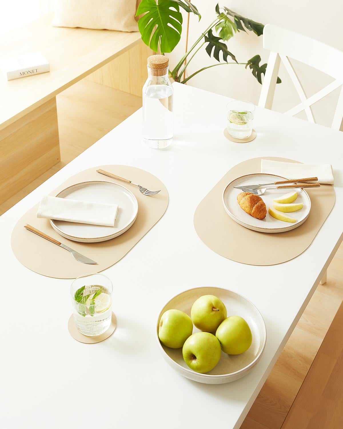 6lı Bej/Taş Renk Suni Deri Amerikan Servis Set 45 x 30 cm