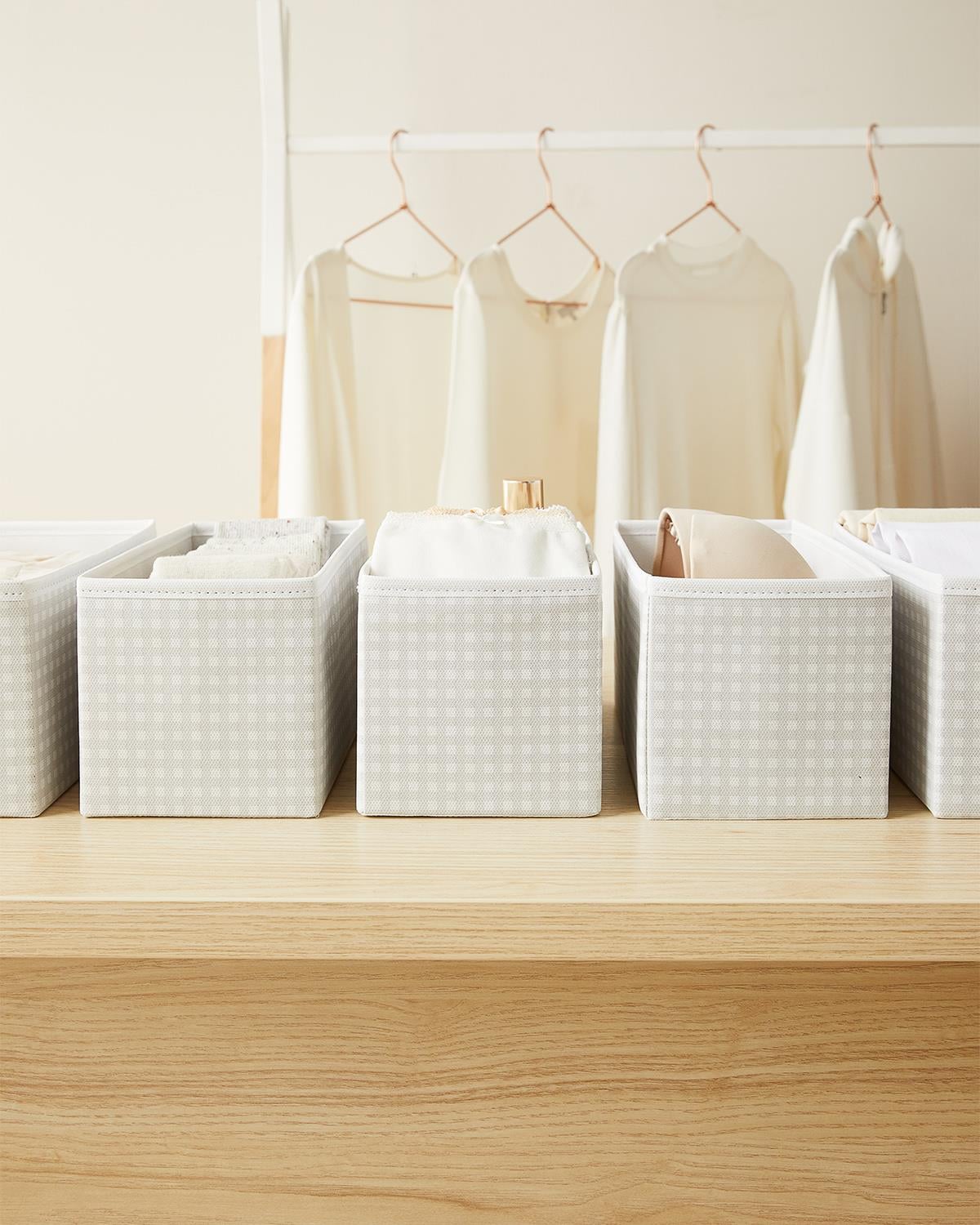 6lı Gri Pötikare Çekmece İçi Düzenleyici Kutu 2 Adet 28 x 28 x 13 / 2 Adet 28 x 14 x 13 / 2 Adet 14 x 14 x 13 cm