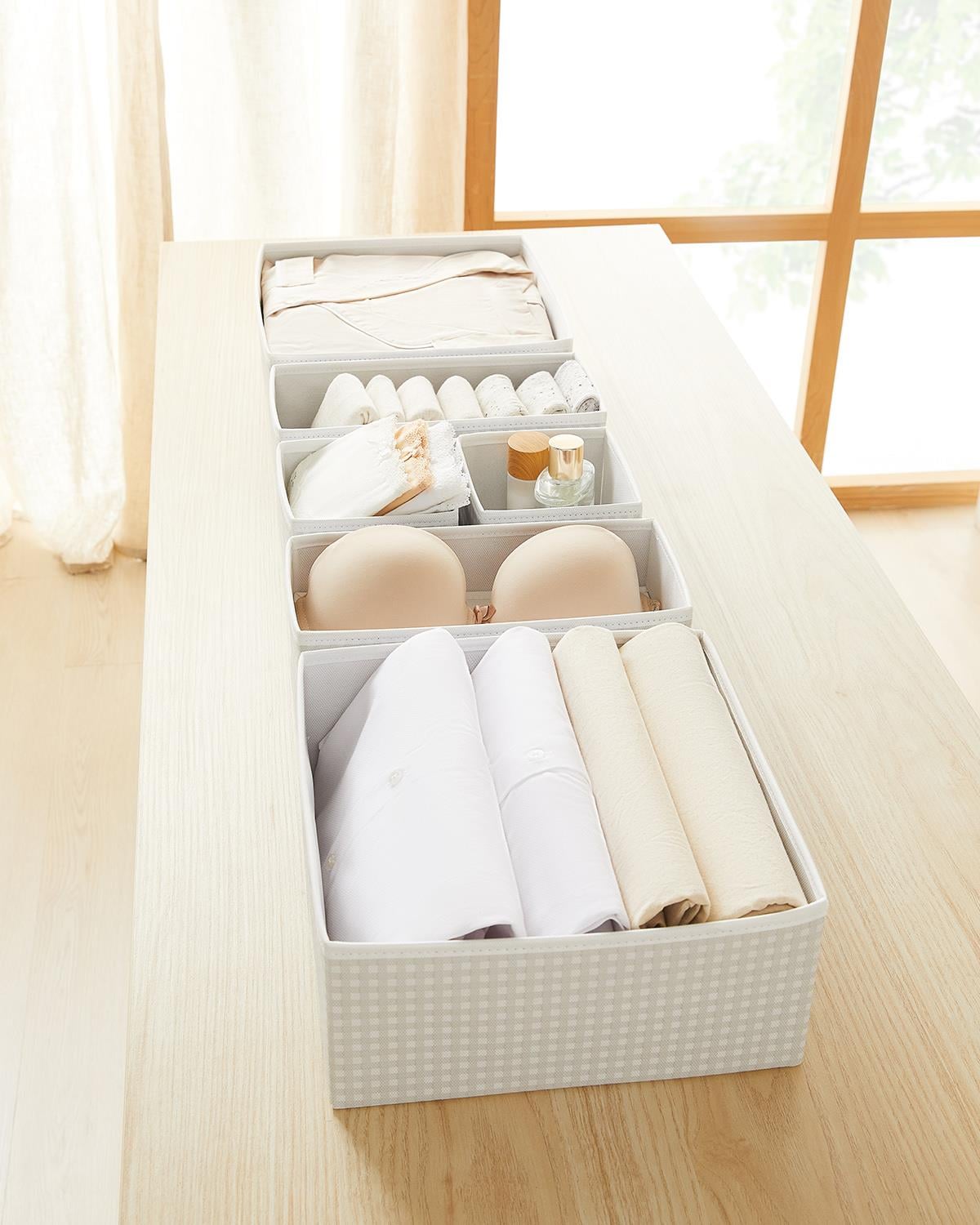 6lı Gri Pötikare Çekmece İçi Düzenleyici Kutu 2 Adet 28 x 28 x 13 / 2 Adet 28 x 14 x 13 / 2 Adet 14 x 14 x 13 cm